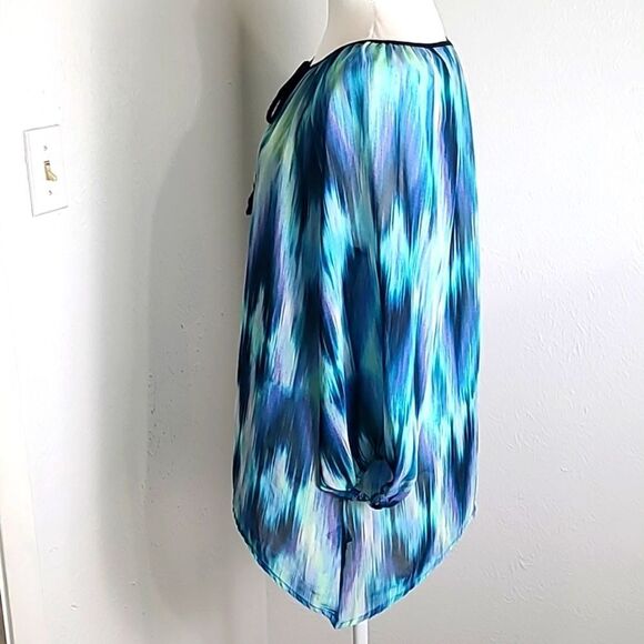 Zac & Rachel Watercolor Shades of Blues & Purple Blouse, Black Trim, Sz Medium - Picture 5 of 8